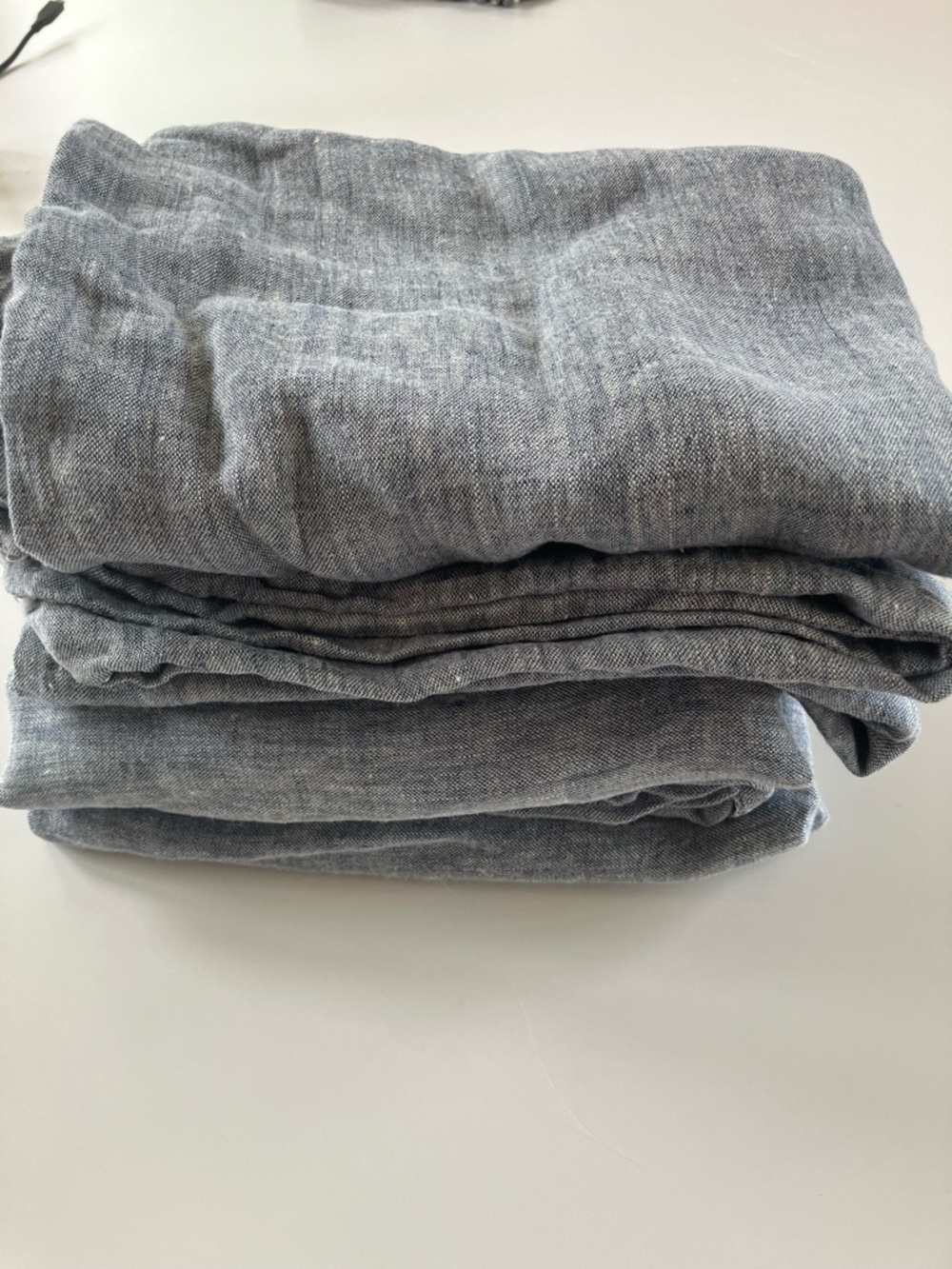 Brooklinen chambray blue Linen pillowcases (4)